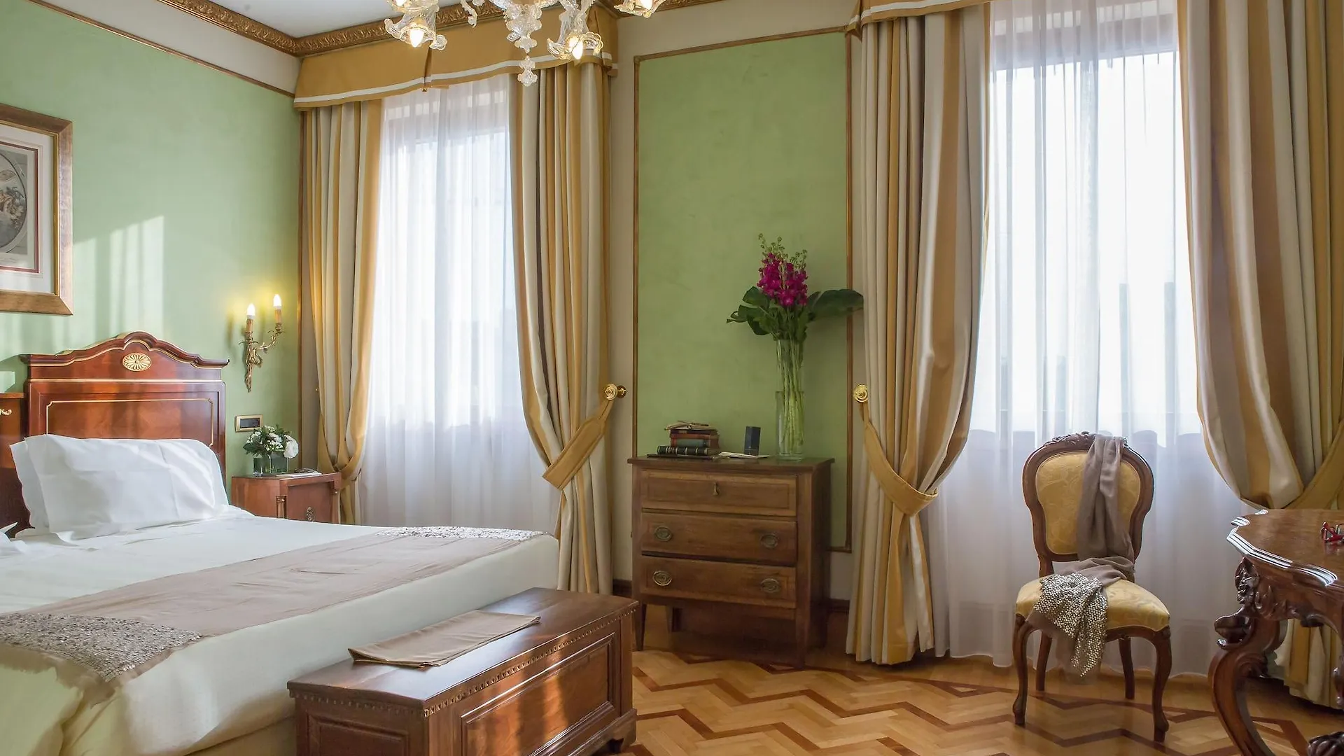 Due Torri Hotel Verona 5*,
